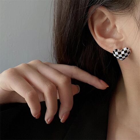 Checker Heart Stud Earrings for Women Girls Unique Temperament Enamel Black White Striped Checkerboard Lightweight Small Earrings for Minimalist Valentines Day Birthday Anniversary Fashion Jewelry Gifts in Kuwait
