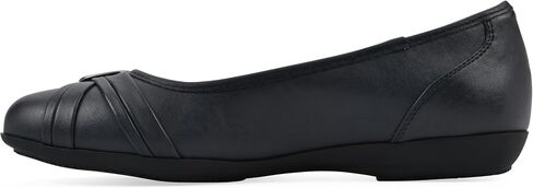 CLIFFS BY WHITE MOUNTAIN Women's Calming Cushioned Ballet Flat in Kuwait