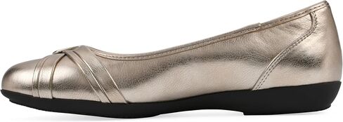 CLIFFS BY WHITE MOUNTAIN Women's Calming Cushioned Ballet Flat in Kuwait