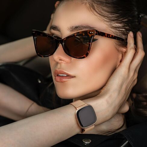 حزام معدني لـ Fitbit Versa 4 Bands/Fitbit Sense 2 Bands للنساء والرجال، سوار معصم مغناطيسي من الفولاذ المقاوم للصدأ سوار شبكي بديل لـ Fitbit Versa 4/Sense 2 in Kuwait