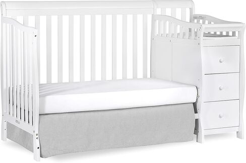 سرير أطفال برودي 5 في 1 قابل للتحويل من Dream On Me باللون الأبيض مع مبدل وأدراج واسعة وطاولة تغيير قابلة للفصل ووسادة تغيير مقاس 1 بوصة in Kuwait