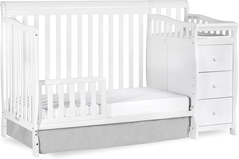 سرير أطفال برودي 5 في 1 قابل للتحويل من Dream On Me باللون الأبيض مع مبدل وأدراج واسعة وطاولة تغيير قابلة للفصل ووسادة تغيير مقاس 1 بوصة in Kuwait