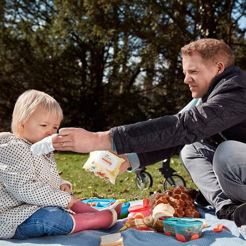 مناديل مبللة لتنظيف اليدين والوجه من جونسون للسفر وأثناء التنقل، تركيبة لا دموع بعد الآن، خالية من البارابين والكحول، 25 قطعة in Kuwait