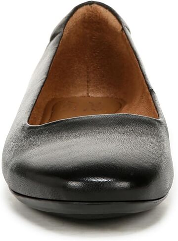 Naturalizer Women's Kelly Ballet Flats in Saudi Arabia