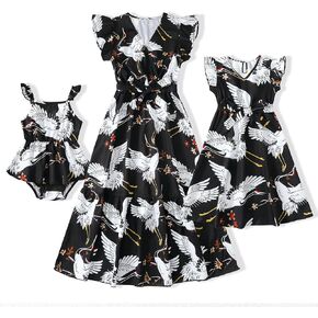 Short-Sleeve Splicing Butterfly and Floral Print Dress for Mommy and Me
