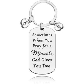 Twin Mom Gifts Keychain New Mom Dad of Twins Gifts Twin Mom Keyring Gifts for Mom Gifts for New Parents of Twins Fathers Day Wedding Baby Shower Pregnancy Announcement Gift for Mom to Be