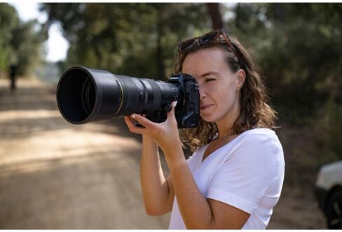 عدسة Nikon NIKKOR Z مقاس 600 مم وببؤرة f/6.3 VR S (20122) + طقم مرشح + حافظة للغطاء + طقم تنظيف (متجدد) in Saudi Arabia
