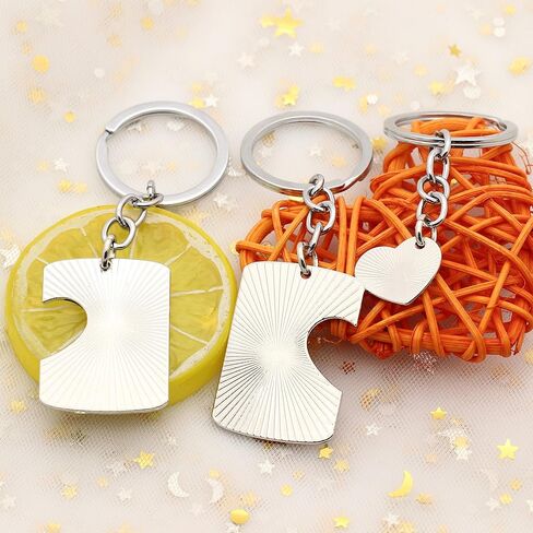 سلسلة مفاتيح عائلية للاب والام بعبارة «I Love You» مناسبة كهدية مجوهرات للابنة والاب والام، 3 قطع in Kuwait