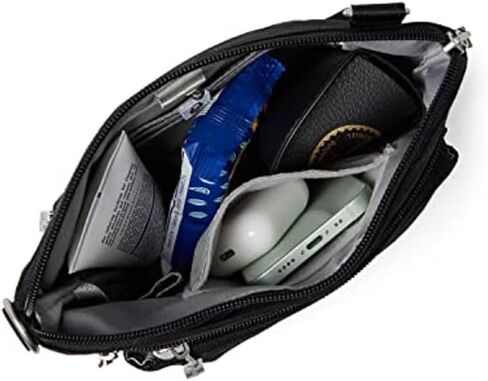 Baggallini Modern Pocket Crossbody in Kuwait