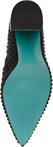 حذاء كولبي للكاحل للسيدات باللون الأزرق من Betsey Johnson in Kuwait