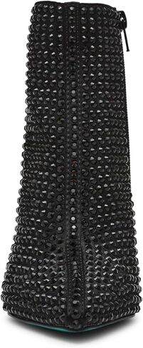 حذاء كولبي للكاحل للسيدات باللون الأزرق من Betsey Johnson in Kuwait