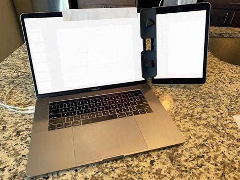 مشبك تثبيت جانبي xcivi - قم بتثبيت هاتفك أو جهازك اللوحي على الكمبيوتر المحمول أو الشاشة - دعامة عرض مزدوجة أو ثلاثية تربط الجهاز اللوحي/الهاتف الذكي (عبوتان) in Kuwait