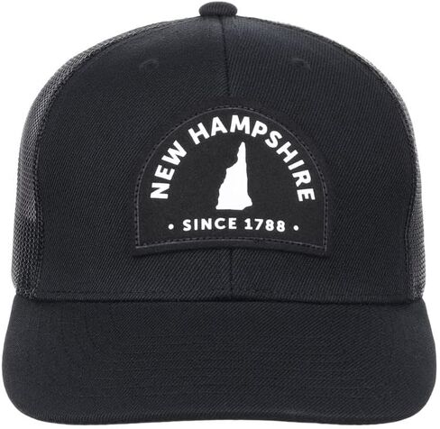 قبعة محلية من جلد الغزال باللون الأسود والأبيض قابلة للتعديل in Kuwait