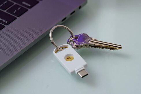 Identiv uTrust FIDO2 NFC+ مفتاح الأمان USB-C، FIDO، FIDO2، U2F، PIV، WebAuth in Saudi Arabia