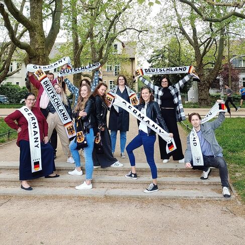 ألمانيا لكرة القدم متماسكة وشاح in Kuwait