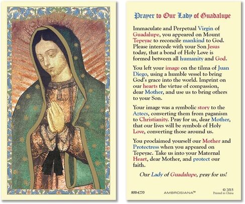 مشبك سلسلة المفاتيح سيدة غوادالوبي مع سحر الخرزة الكريستالية الملاك الأزرق الفاتح ودلاية عذراء غوادالوبي. تتضمن بطاقة صلاة سيدة غوادالوبي in Kuwait