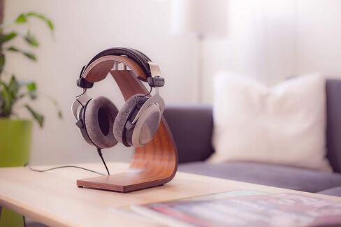 سماعات رأس بيردايناميك DT 880 Premium Edition 32 أوم فوق الأذن ستيريو. تصميم شبه مفتوح، سلكي، متطور، للكمبيوتر اللوحي والهاتف الذكي (متجدد) in Saudi Arabia