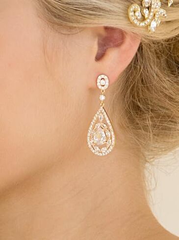 أقراط متدلية ذهبية من Mariell للعرائس، حفلات الزفاف أو الحفلات الموسيقية - ثريات تشيكوسلوفاكيا على شكل كمثرى, مكعب زركونيا in Kuwait