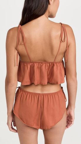 طقم قميص وسروال قصير للسيدات من Bluebella مصنوع من الساتان الفاخر من نيكول in Kuwait