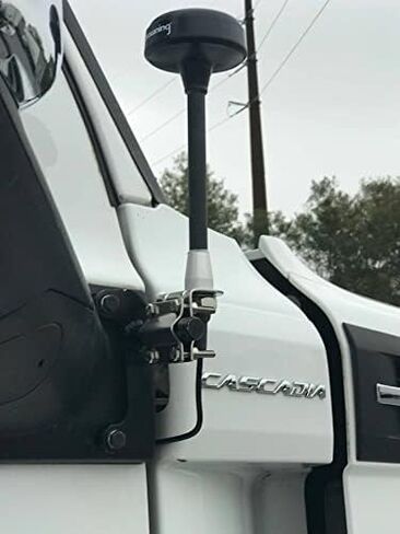 هوائي مثبت على مرآة فولاذية من Freightliner Cascadia Trucker لـ CB وXM وجانب الركاب الأيمن من Sirius، أسود in Saudi Arabia