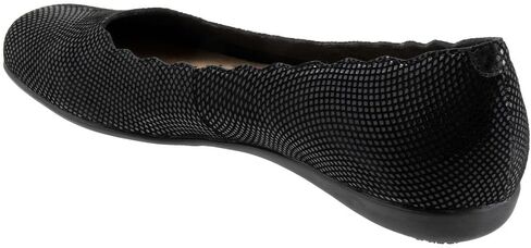 حذاء الباليه المسطح Sabine للسيدات من TROTTERS in Saudi Arabia
