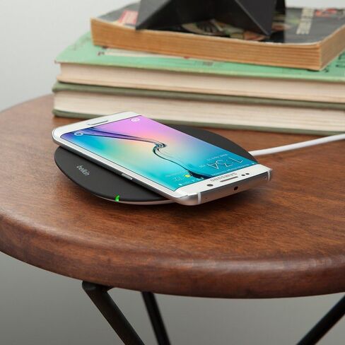 لوحة الشحن اللاسلكية Belkin Boost Up Qi بقدرة 5 وات - شاحن لاسلكي عالمي لأجهزة iPhone XR وXS وXS Max / Samsung Galaxy S9 وS9+ وNote9 / LG وSony والمزيد in Saudi Arabia