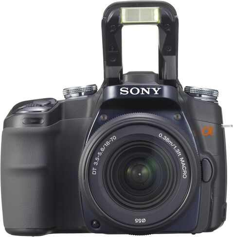 مجموعة كاميرا Sony Alpha A100K الرقمية SLR بدقة 10.2 ميجابكسل مع عدسة تكبير AF (متجددة) in Saudi Arabia