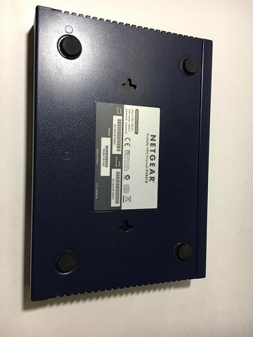 NETGEAR FVS318 ProSafe VPN جدار حماية 8 مع محول 8 منافذ 10/100 in Saudi Arabia