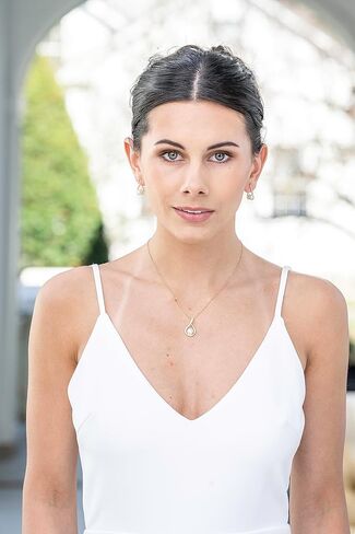 ماريل اقراط متدلية من اللؤلؤ الذهبي مع كريستال زركونيا مكعب للعرائس وحفلات الزفاف والام العروس واللؤلؤ المصنوع من الاحجار الكريمة المعدنية والزركونيا المكعبة, لؤلؤ مصنوع من الأحجار الكريمة المعدنية, in Kuwait