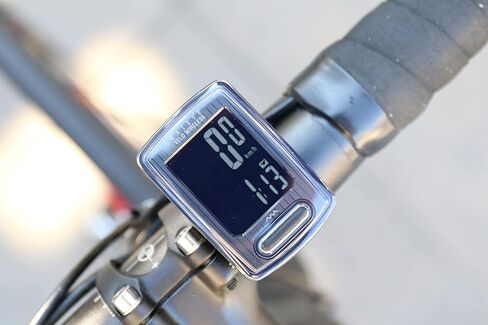 كمبيوتر الدراجة اللاسلكي CAT EYE Velo، أسود in Kuwait