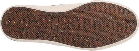 SEAVEES Women's Legend Seachange Recycled Sneaker in Saudi Arabia