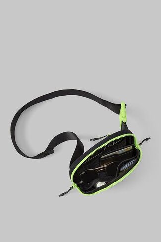 Fabletics The Belt Bag, Black, OS in Saudi Arabia