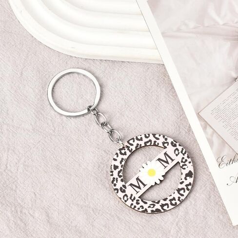 Cute Mom Keychain for Womens Pink Leopard Print Key Chain for Mama Daisy Keychains for Mommy Birthday Gifts for Step Bonus Mom Christmas Gift Ideas Aesthetic Leopard Accessories for Car Keys Keyring, in Kuwait