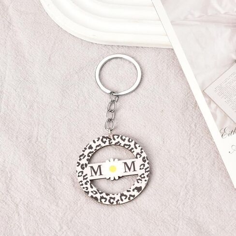 Cute Mom Keychain for Womens Pink Leopard Print Key Chain for Mama Daisy Keychains for Mommy Birthday Gifts for Step Bonus Mom Christmas Gift Ideas Aesthetic Leopard Accessories for Car Keys Keyring, in Kuwait