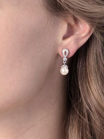 أقراط Mariell Vintage CZ واللؤلؤ العاجي للزفاف أو الزفاف مطلية بالفضة الأصلية والبلاتين in Kuwait