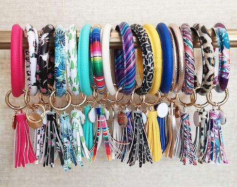 Wristlet Round Key Ring Chain Leather/Silicone Oversized Bracelet Bangle Keychain Holder Tassel for Women Girl in Kuwait