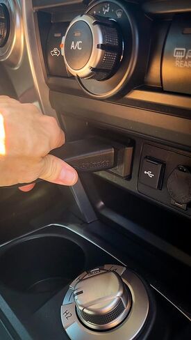 The Runner Smash Mount V2 5th Gen 4Runner Phone Mount w/Basic Phone Holder in Saudi Arabia