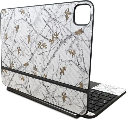 غلاف من ألياف الكربون متوافق مع لوحة مفاتيح Apple Magic Keyboard لجهاز iPad Pro مقاس 11 بوصة (M4) 2024 - الزرافة - غطاء لاصق واقٍ من الفينيل 3M ممتاز - سهل الاستخدام | صُنع في الولايات المتحدة الأمريكية بواسطة MightySkins in Saudi Arabia