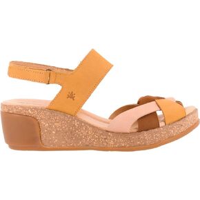 صندل نسائي من El Naturalista بحزام خلفي in Kuwait