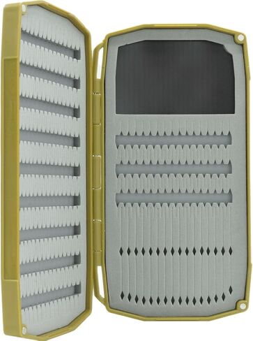 صندوق الطيران الرغوي UMPQUA UPG لعطلة نهاية الأسبوع - حقيبة تخزين الذبابة خفيفة الوزن وخفيفة الوزن ومقاومة للصدمات وسريعة التحميل - منظم أدوات صيد الأسماك، صغير - زيتوني in Kuwait