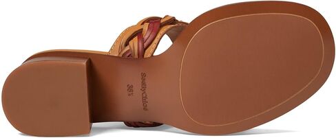 انظر بواسطة صندل كلوي بومبومس in Kuwait