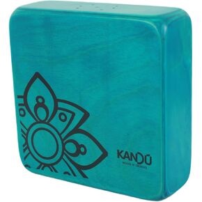 The Kandu Clever Shaker is the first ever shaker drum with two distinctive one side sounds: one side like a clave, the other more like a bongo (Natural Black logo)