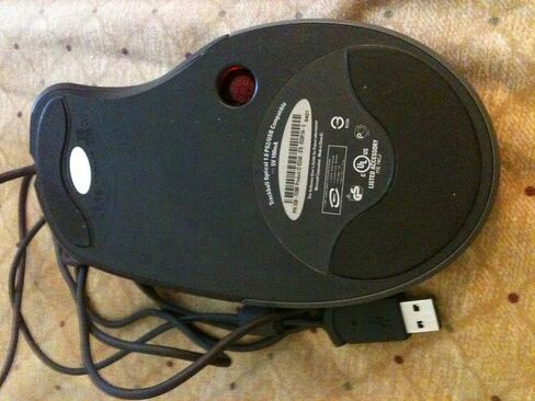 Microsoft D67-00001 Trackball Optical Mouse in Saudi Arabia