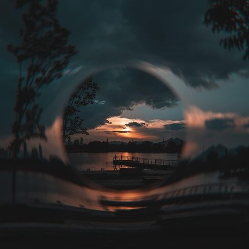 82mm Spiral Halo Camera Lens Filter, K9 Optical Glass Prism Photography Lens Accessories, Special Effect Filter Tunnel Vision Warped Circular Frame Effect in Saudi Arabia