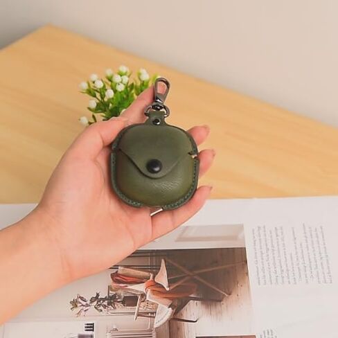 حافظة جلدية متوافقة مع هاتف Samsung Galaxy Buds 2 Pro/Galaxy Buds 2/Galaxy Buds Pro/Galaxy Buds Live حافظة واقية مع سلسلة مفاتيح، غطاء سماعة أذن رائع لطيف لحافظة شحن سماعات الأذن Galaxy (أسود) in Saudi Arabia