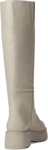 ماتيس أديل in Kuwait