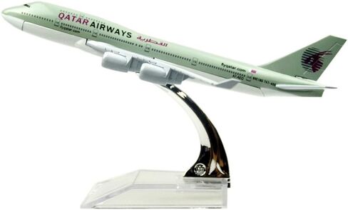 شركة الخطوط الجوية القطرية ش.م.ق.م. B747 سبائك معدنية نماذج هدية عيد ميلاد نماذج الطائرة اللعب in Kuwait