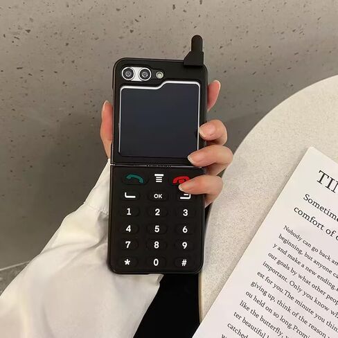 حافظة كلاسيكية لطيفة لهاتف سامسونج جالاكسي Z Flip 7، غطاء إبداعي مضحك in Kuwait