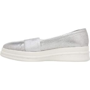 Naturalizer Women Yuri Closed Toe Loafers