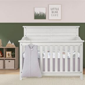 طقم سرير أطفال من 3 قطع من Evolur Buybuy Baby Rawrsome، يمكن غسله في الغسالة، طقم سرير أطفال ناعم ومسامي، يتضمن ملاءة جاهزة، وحقيبة للعناق وتنورة سرير